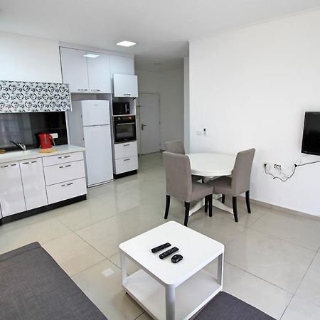 בת ים Arendaizrail Apartments - Balfour 35 מראה חיצוני תמונה